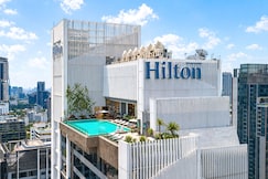 Hilton Sukhumvit Bangkok, Phra Samut Jadee